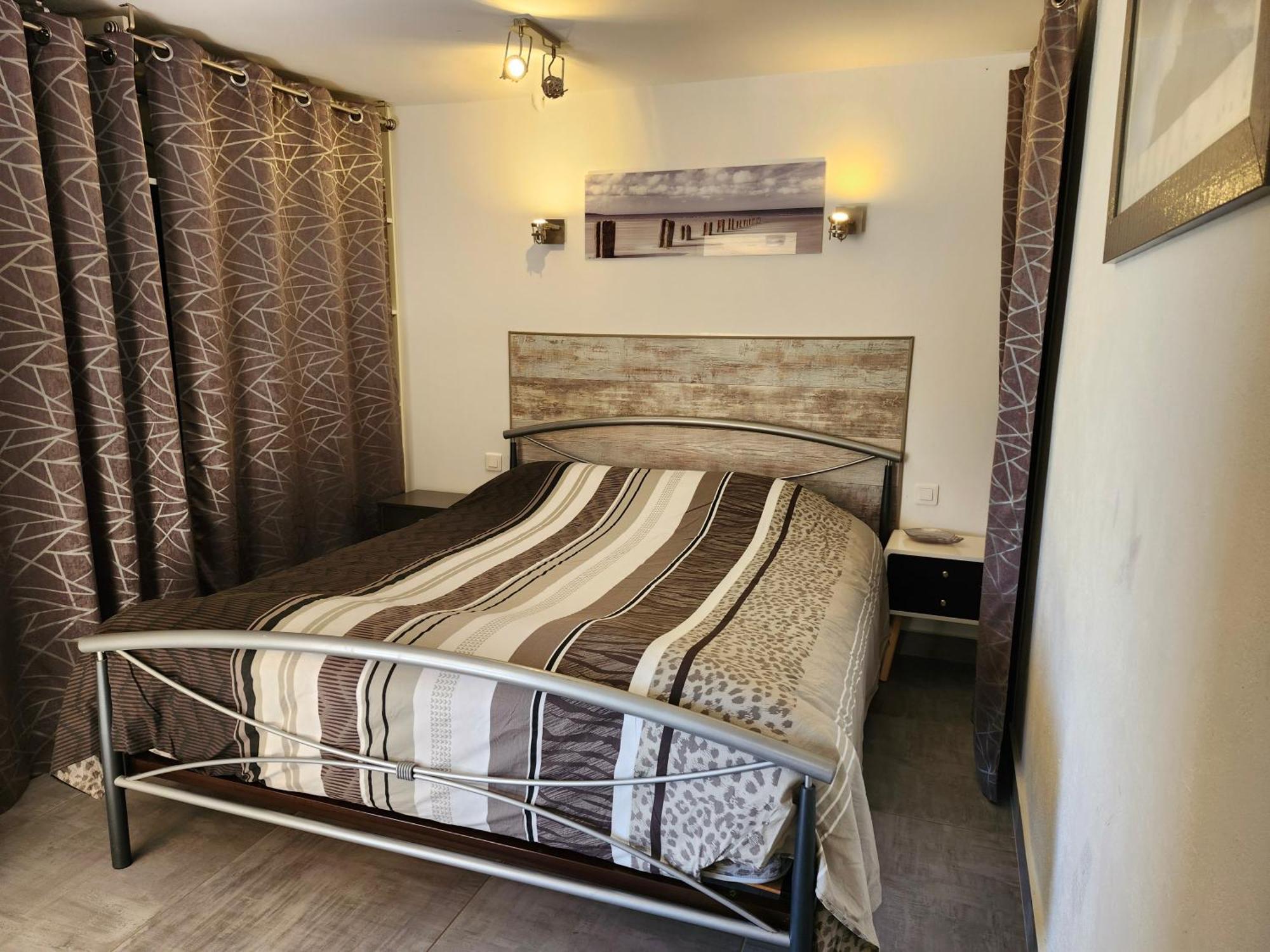 Appartement Rez De Jardin Dans Villa Vue Mer 滨海卡瓦莱尔 外观 照片